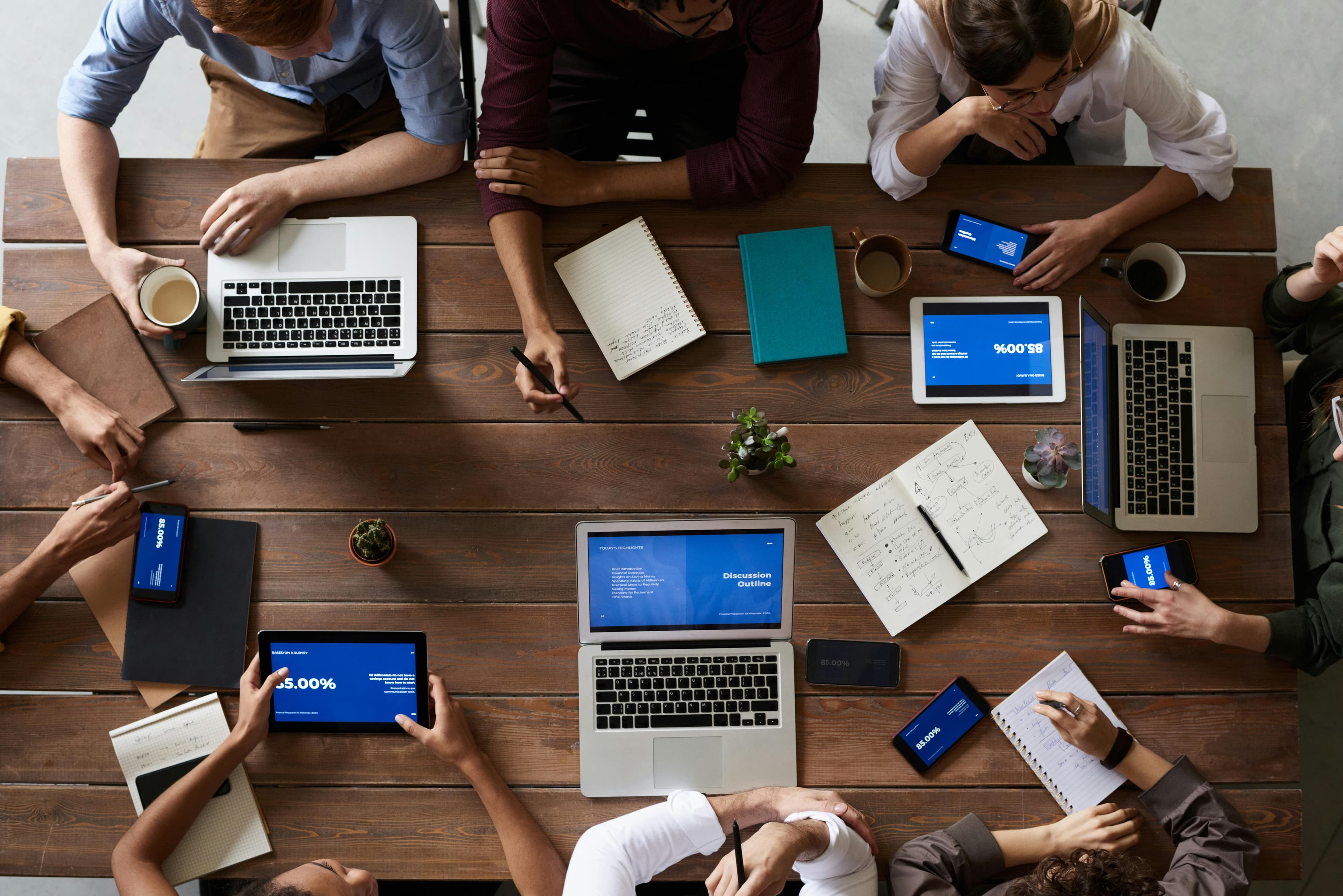 Fanavar Consulting team meeting